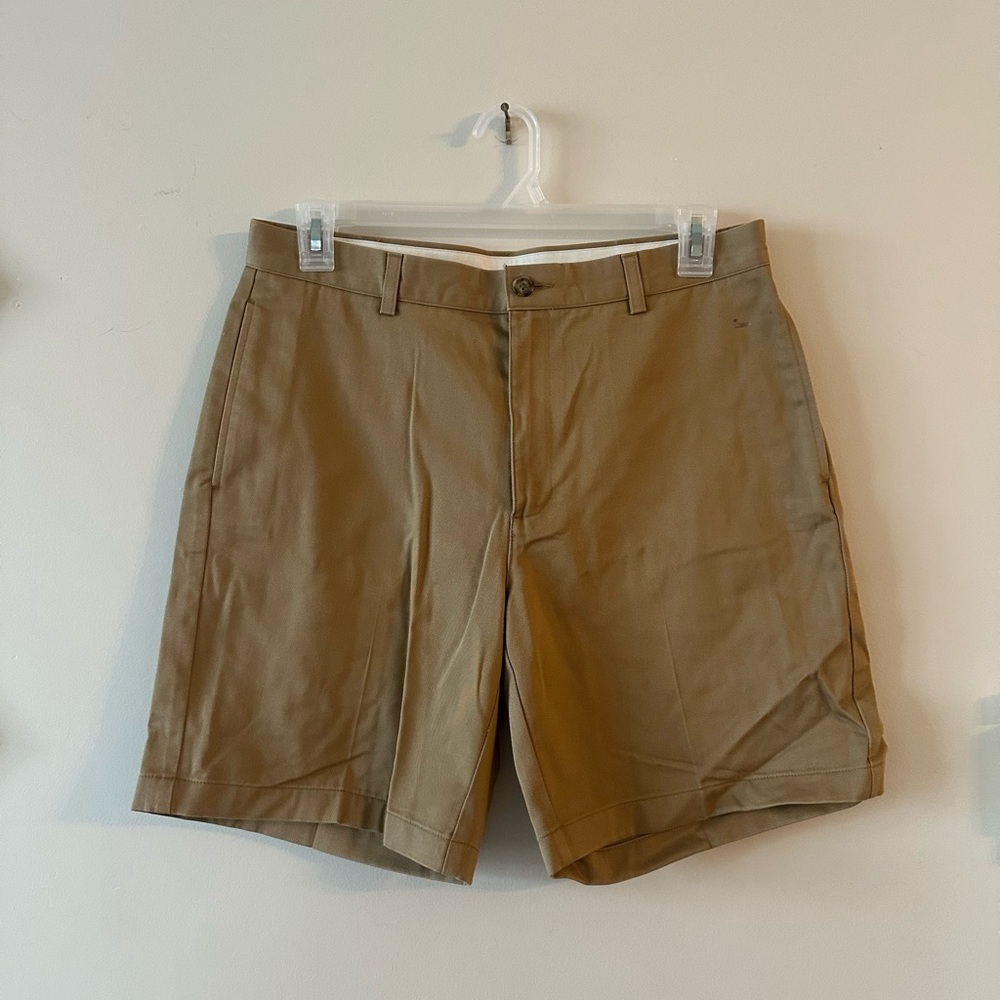 Men’s L.L. Bean khaki shorts 34